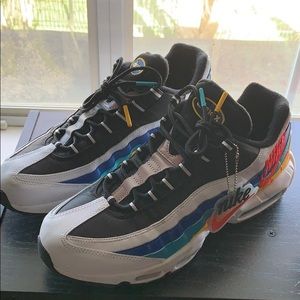 Nike Air Max 95 SE (size 10)